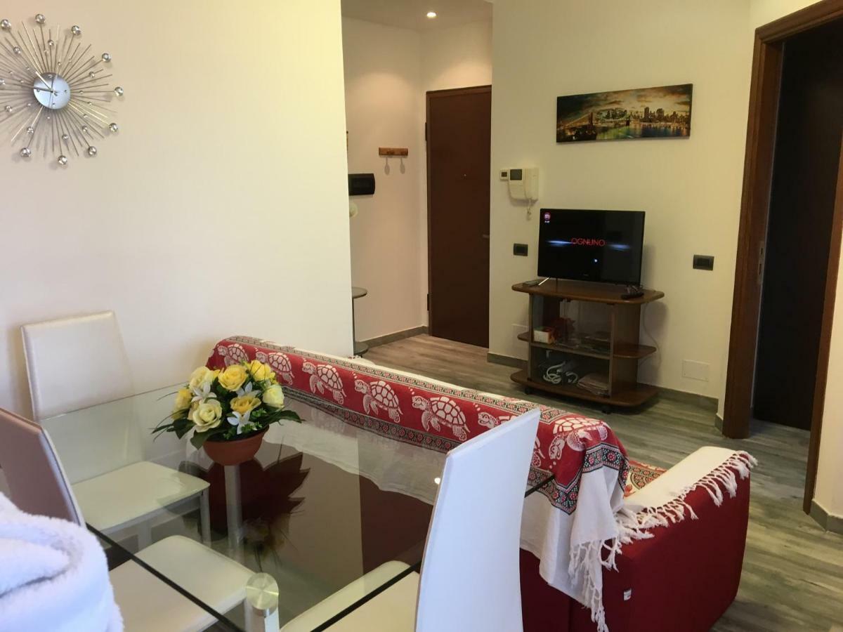 Apartmán Accogliente Bilocale Novara Exteriér fotografie